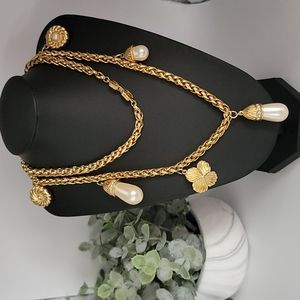 AUTHENTIC GIVENCHY  PEARL RUNWAY NECKLACE